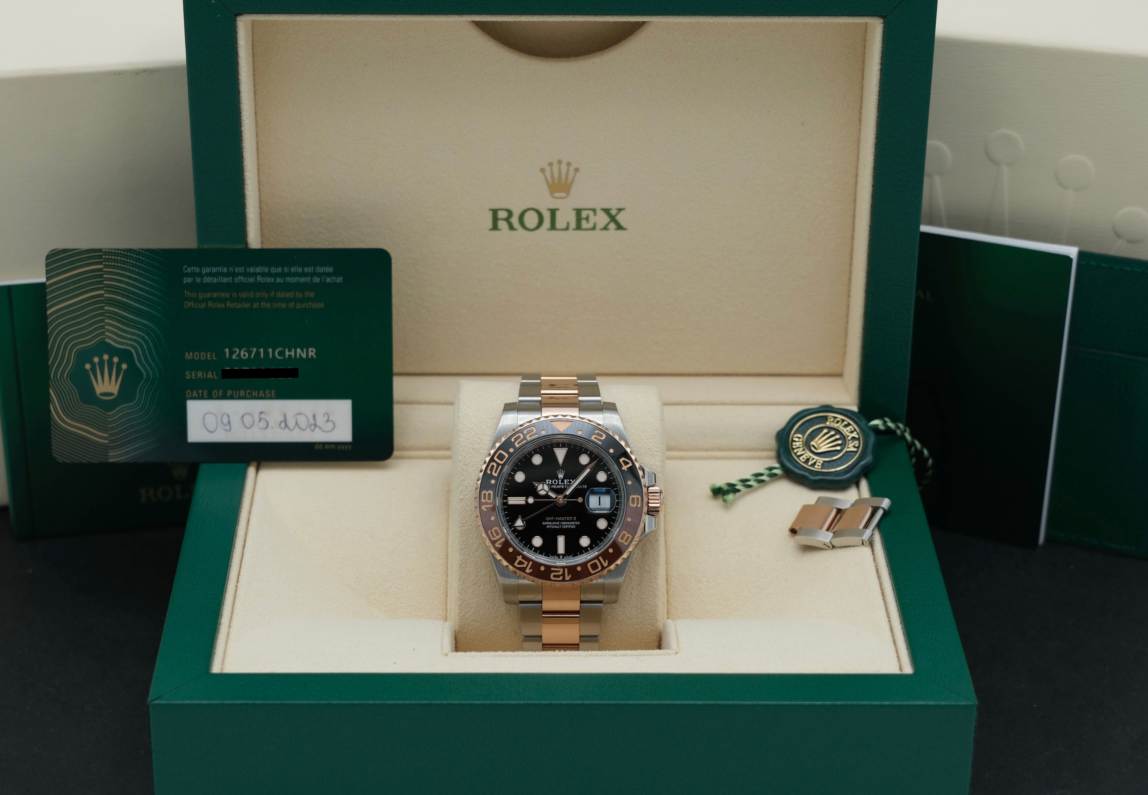 Rolex GMT-Master II Rootbeer 126711CHNR - 2023 - Rolex horloge - Rolex kopen - Rolex heren horloge - Trophies Watches