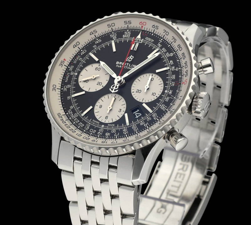 Breitling Navitimer 01 AB0121 - 2018 - Breitling horloge - Breitling kopen - Breitling heren horloge - Trophies Watches