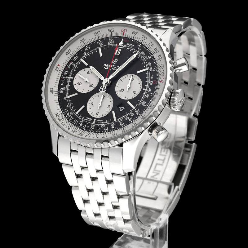 Breitling Navitimer 01 AB0127 - 2022 - Breitling horloge - Breitling kopen - Breitling heren horloge - Trophies Watches