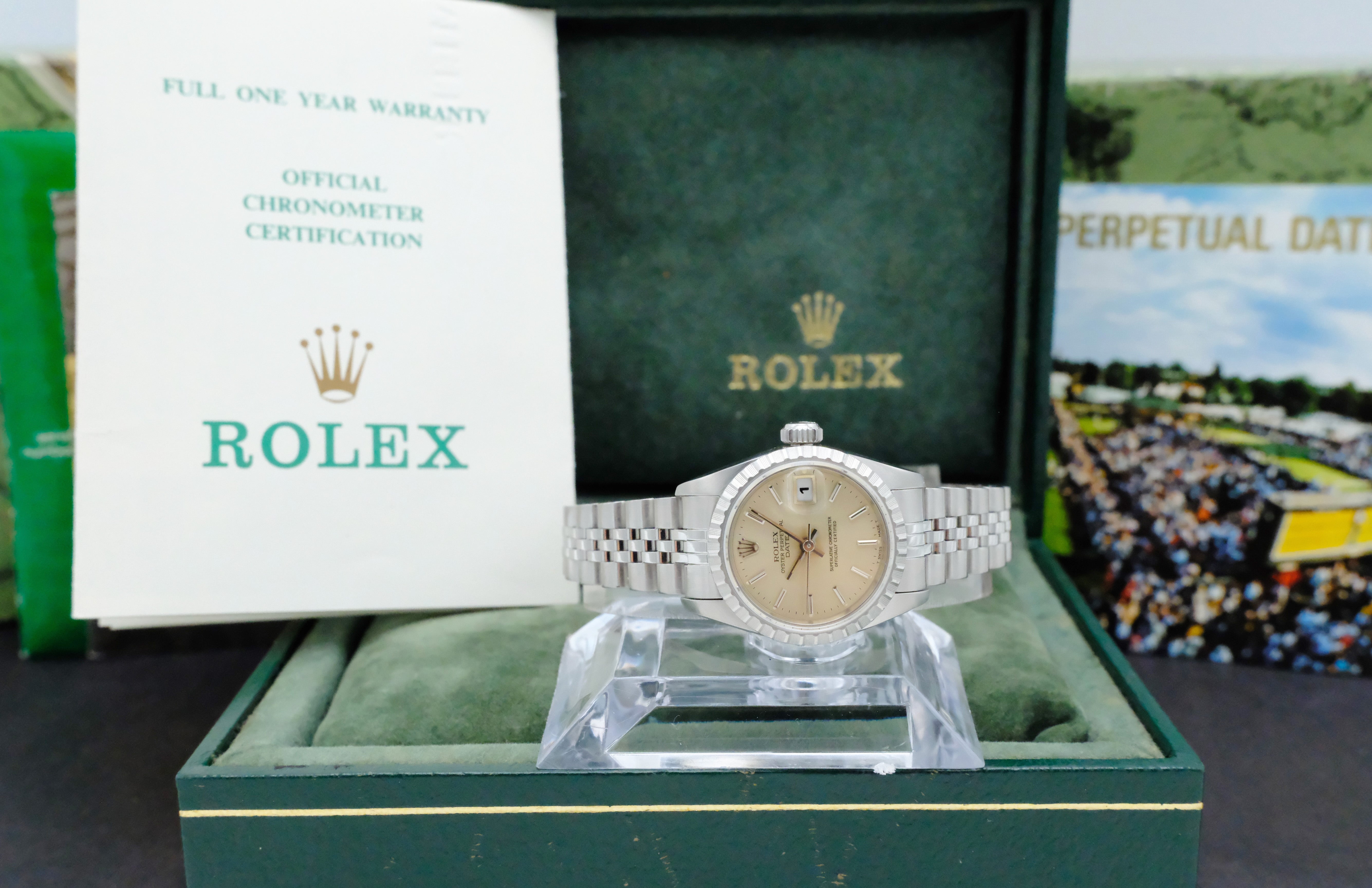 Rolex Oyster Perpetual Lady Date 69240 - 1990 - Rolex horloge - Rolex kopen - Rolex dames horloge - Trophies Watches