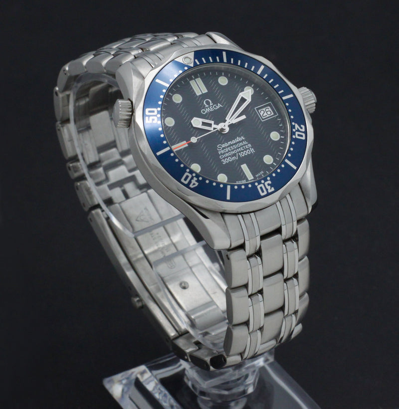 Omega Seamaster Diver 300 M 2551.80.00- 2002 - Omega horloge - Omega kopen - Omega heren horloge - Trophies Watches