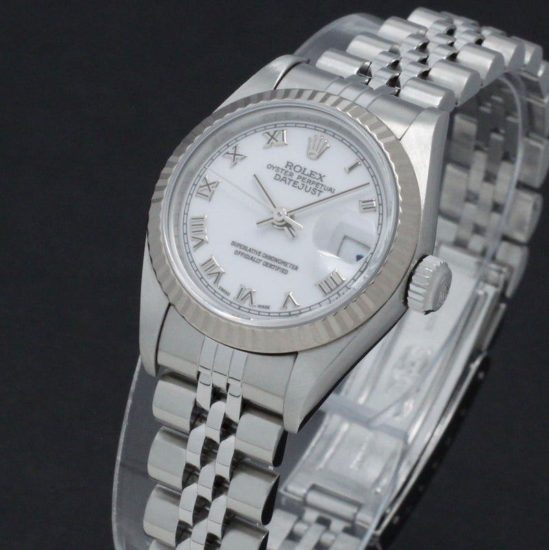 Rolex Oyster Perpetual Lady Datejust 79174 - 2004 - Rolex horloge - Rolex kopen - Rolex dames horloge - Trophies Watches