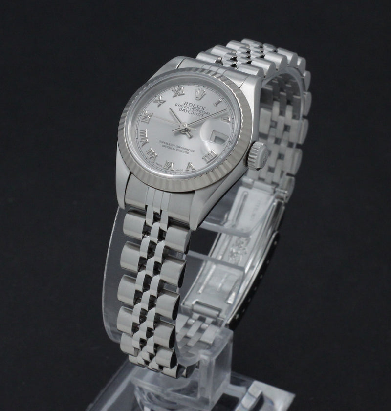 Rolex Oyster Perpetual Lady Datejust 69174 - 1999 - Rolex horloge - Rolex kopen - Rolex dames horloge - Trophies Watches