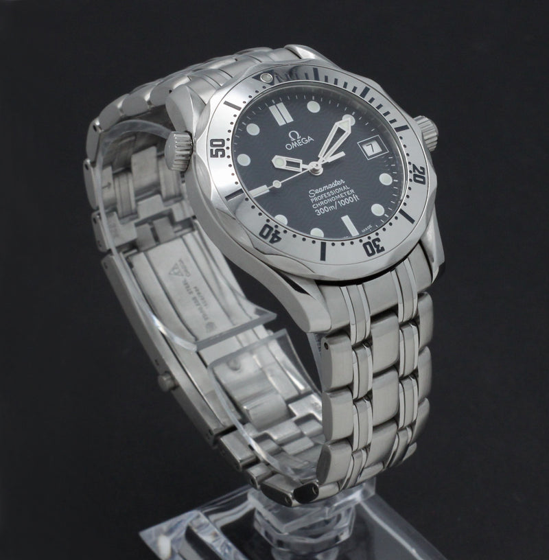 Omega Seamaster Diver 300 M 2552.80.00- 1999 - Omega horloge - Omega kopen - Omega heren horloge - Trophies Watches