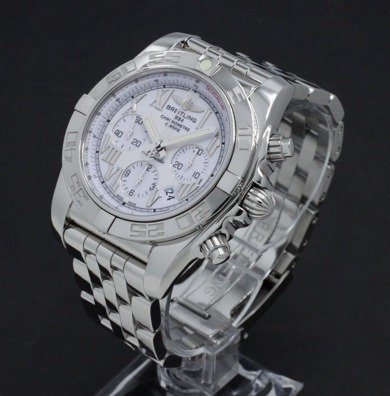 Breitling Chronomat AB0110 - 2010 - Breitling horloge - Breitling kopen - Breitling heren horloge - Trophies Watches