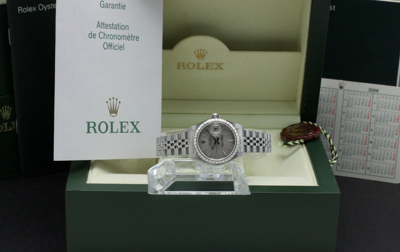 Rolex Oyster Perpetual Lady Date 79240 - 2006 - Rolex horloge - Rolex kopen - Rolex dames horloge - Trophies Watches