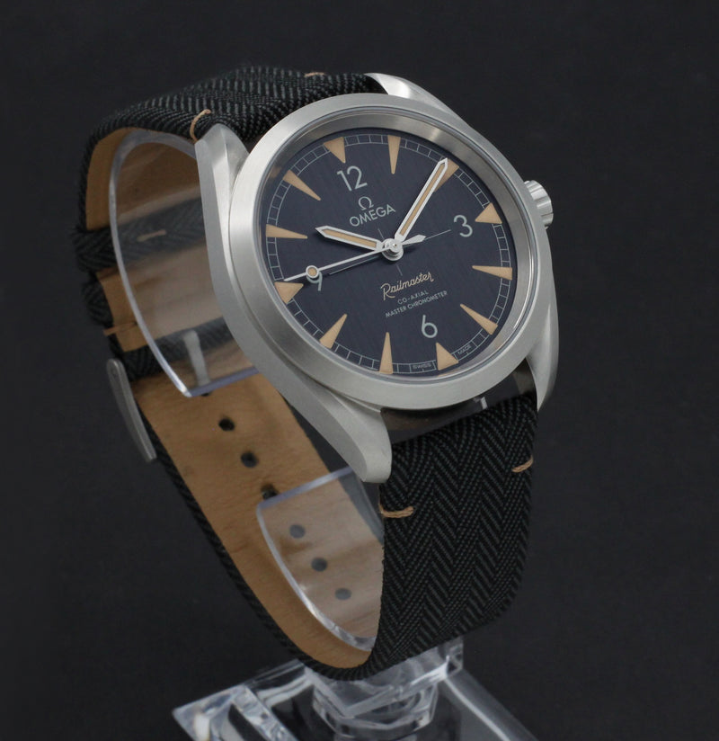 Omega Seamaster Railmaster 220.12.40.20.01.001 - 2023 - Omega horloge - Omega kopen - Omega heren horloge - Trophies Watches