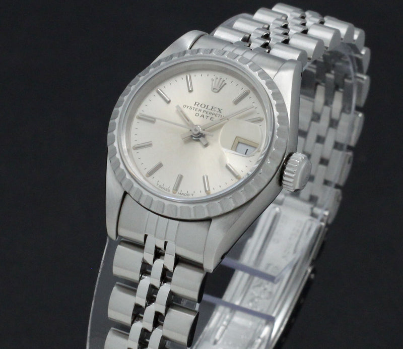 Rolex Oyster Perpetual Lady Date 69240 - 1990 - Rolex horloge - Rolex kopen - Rolex dames horloge - Trophies Watches