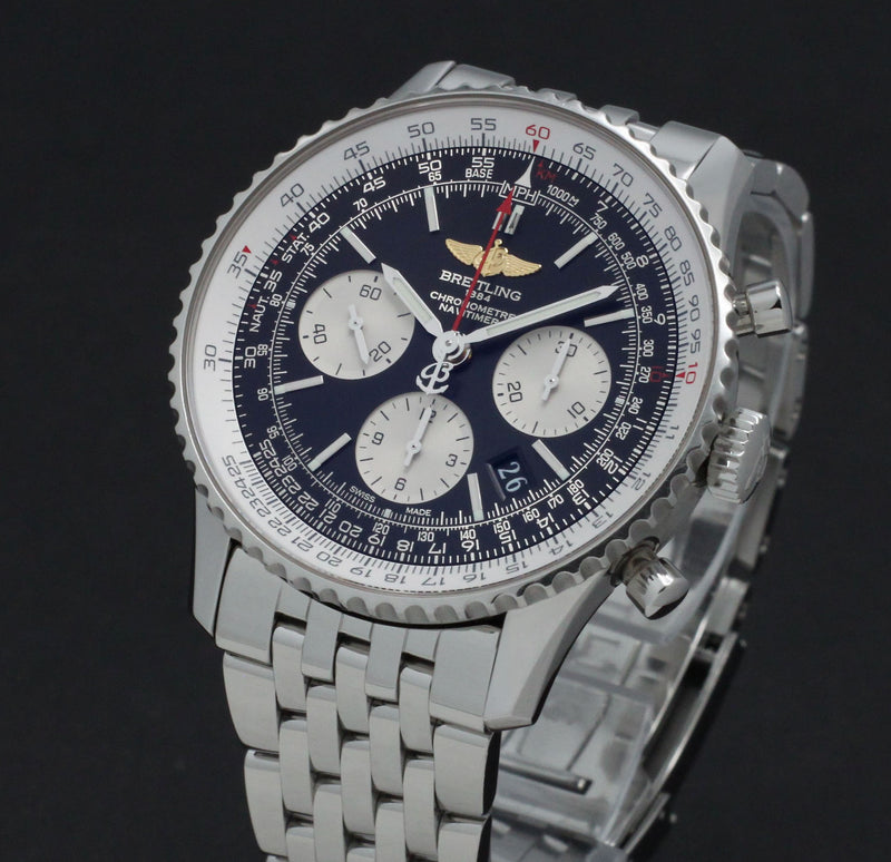 Breitling Navitimer 01 AB0120 - 2011 - Breitling horloge - Breitling kopen - Breitling heren horloge - Trophies Watches