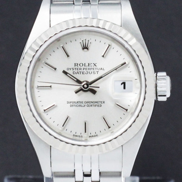 Rolex Oyster Perpetual Lady Datejust 79174 - 2002 - Rolex horloge - Rolex kopen - Rolex dames horloge - Trophies Watches