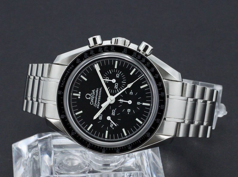 Omega Speedmaster 311.30.42.30.01.006 - 2015 - Omega horloge - Omega kopen - Omega heren horloges - Trophies Watches