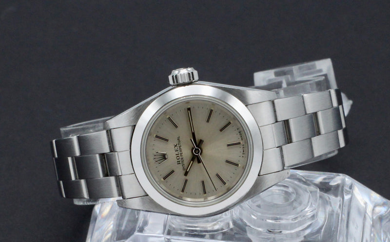 Rolex Oyster Perpetual 67180 - 1995 - Rolex horloge - Rolex kopen - Rolex dames horloge - Trophies Watches