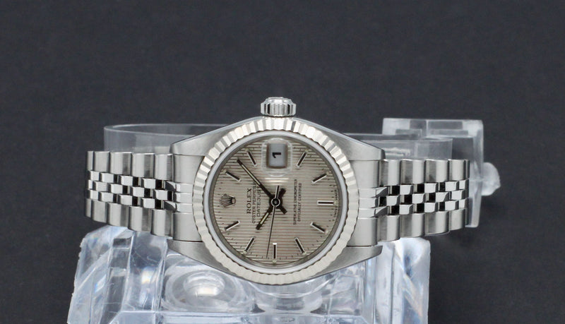 Rolex Oyster Perpetual Lady Datejust 69174 - 1999 - Rolex horloge - Rolex kopen - Rolex dames horloge - Trophies Watches