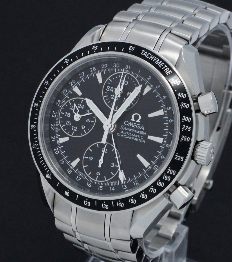 Omega Speedmaster Day Date 3220.50.00 - 2015 - Omega horloge - Omega kopen - Omega heren horloge - Trophies Watches