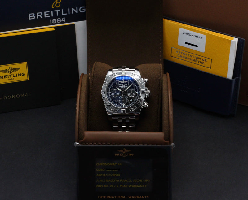 Breitling Chronomat AB0110 - Breitling horloge - Breitling kopen - Breitling heren horloge - Trophies Watches