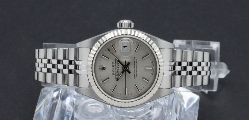 Rolex Oyster Perpetual Lady Datejust 69174 - 1999 - Rolex horloge - Rolex kopen - Rolex dames horloge - Trophies Watches